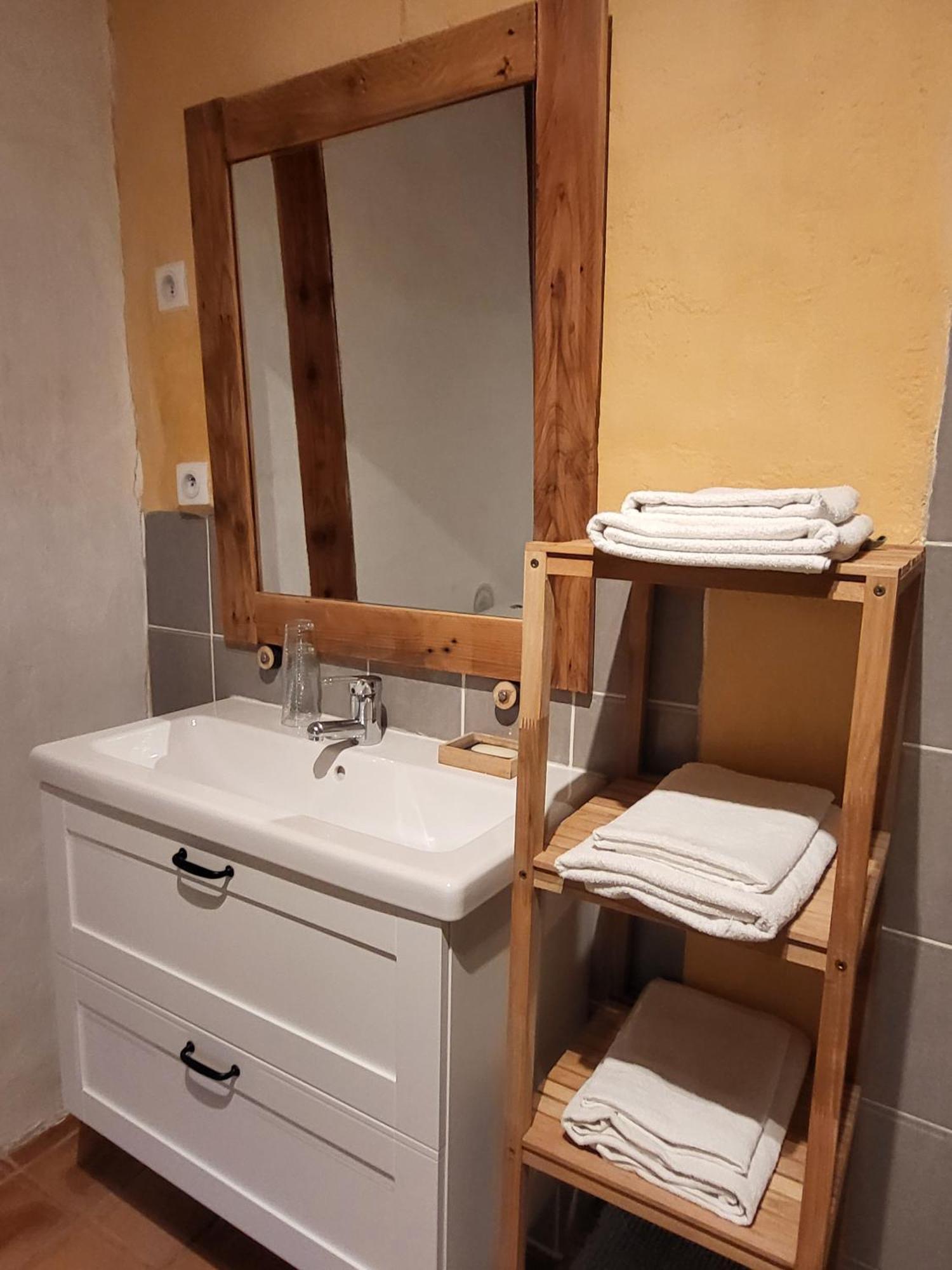 Hotel Le Grenier à Blé à Satillieu Chambre photo